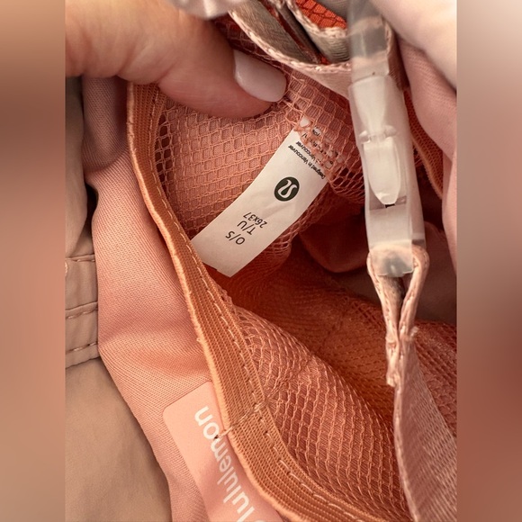 Lululemon Crossbody Handbag Never used, only stored - Picture 12 of 14